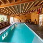 Mansion With Pool & Bar بيت للعطل