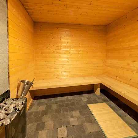 Mansion With Pool & Bar Nyaraló