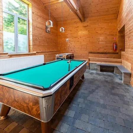 Mansion With Pool & Bar Nyaraló *