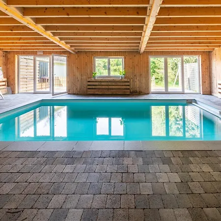 Nyaraló Mansion With Pool & Bar *