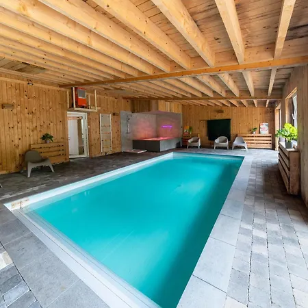 Mansion With Pool & Bar *