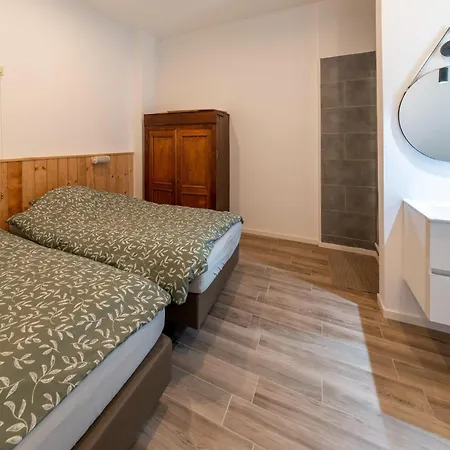 Mansion With Pool & Bar Nyaraló *