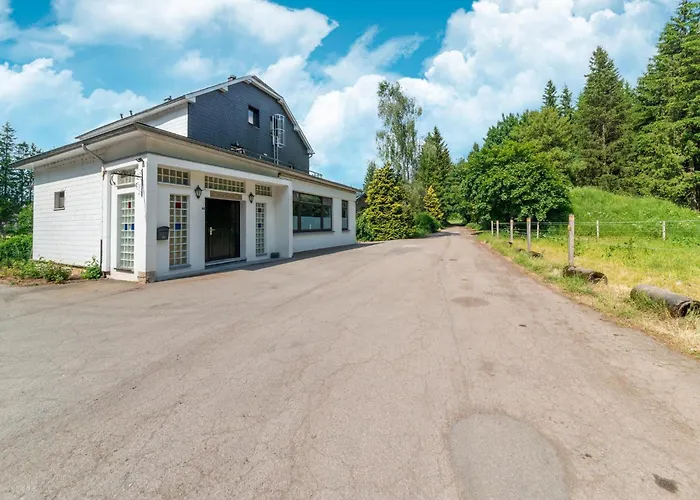 Mansion With Pool & Bar * Bullange