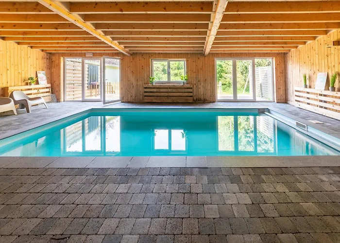 Semesterbostad Mansion With Pool & Bar *